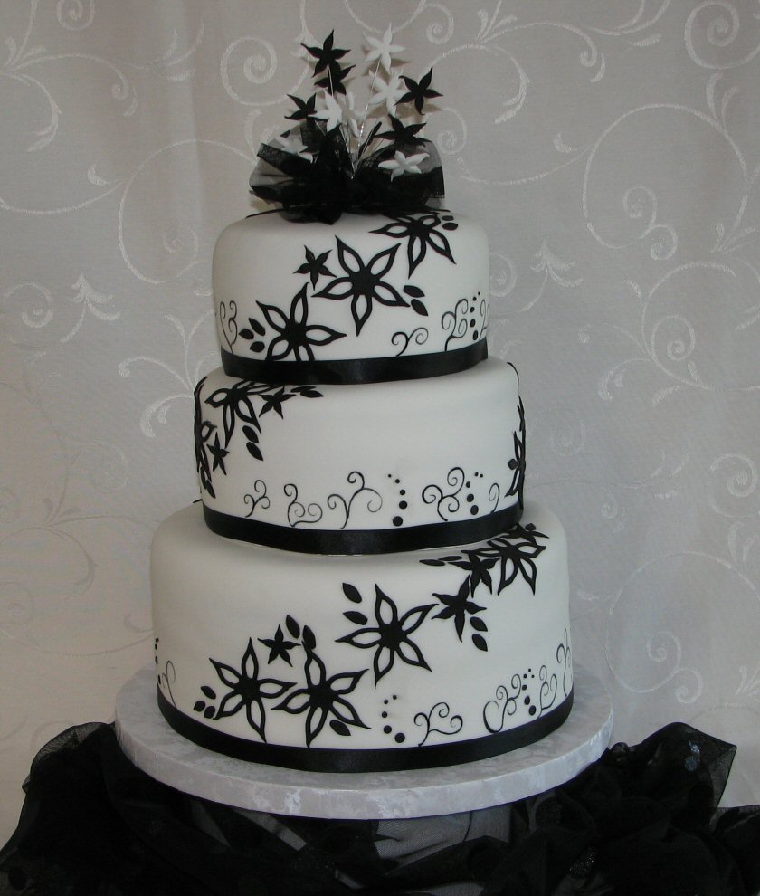 Black and white 3 tier wedding cake